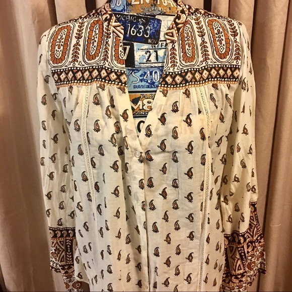 Billabong Tops - Billabong Bell Sleeve Paisley Boho Cowgirl M Top